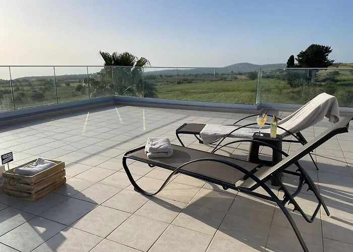 Phos Villa *