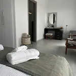 Phos Villa
