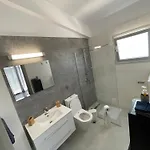 Villa Phos *