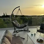 Phos Villa *
