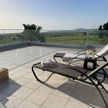 Phos Villa *