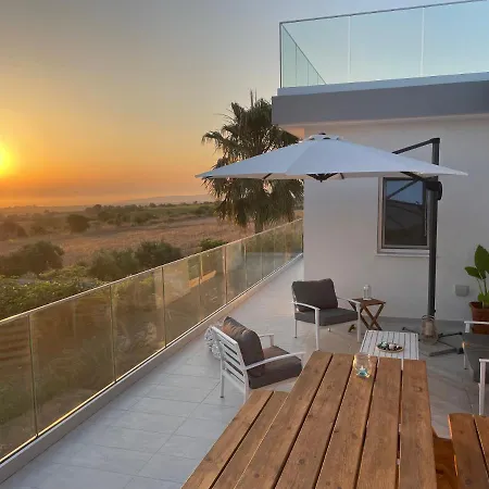 Phos Villa