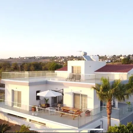 Phos Villa *