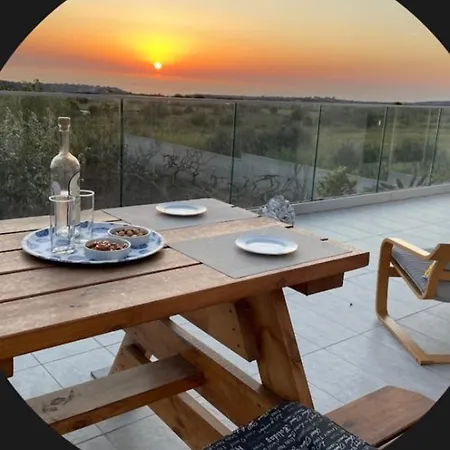 Phos Villa *