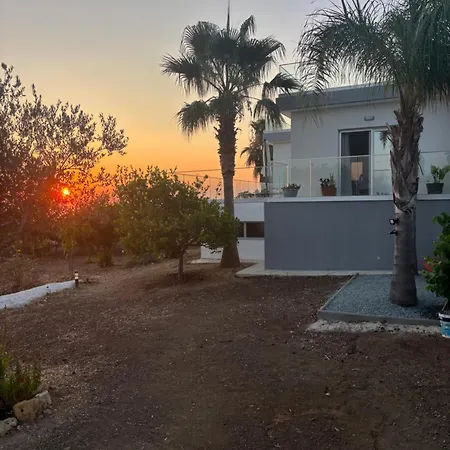 Villa Phos *