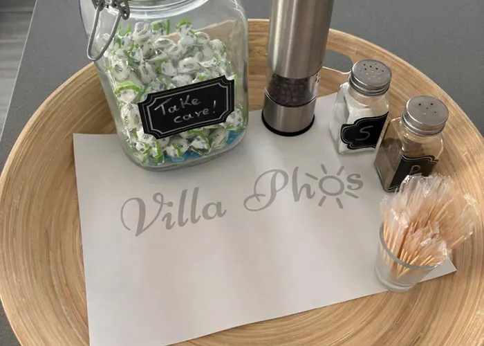 Phos * קאטהיקאס